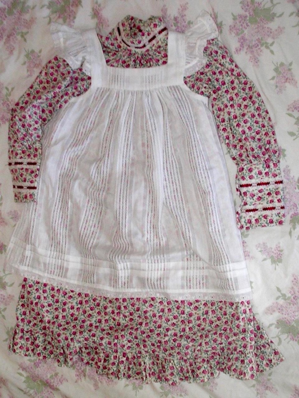 Floral Prairie-Style Dress with White Pinafore